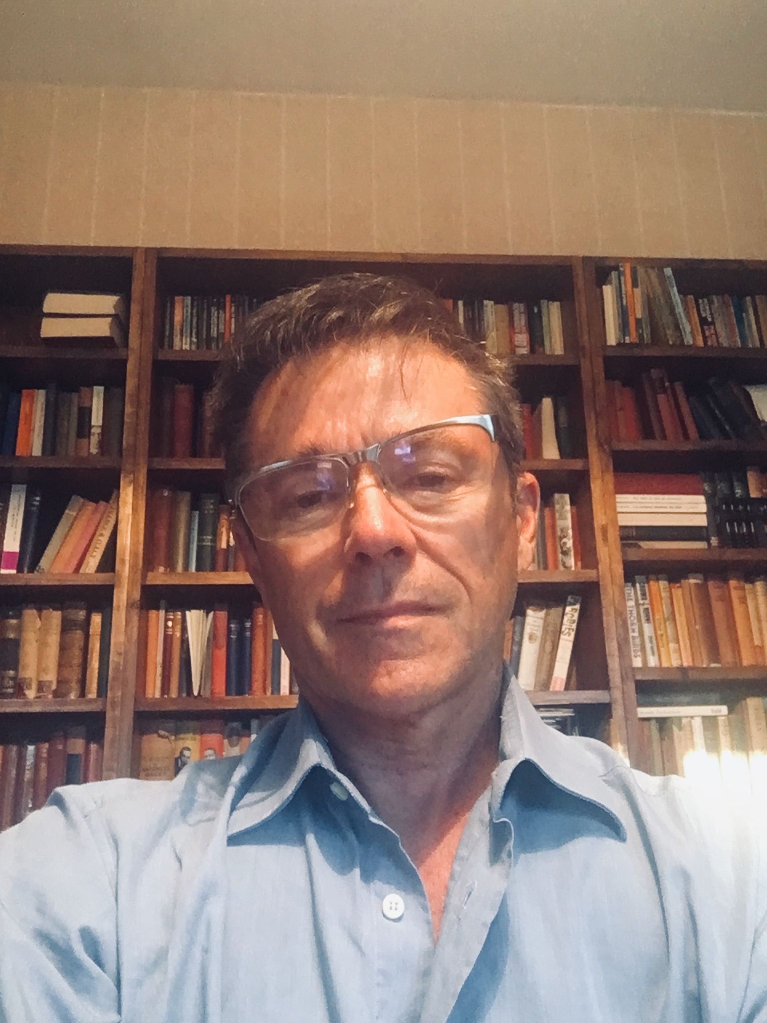 Interview: Grahame Elliott - creative writing in Paris and the Loire Valley