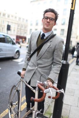 MyFrenchLife™ – MyFrenchLife.org - French men's style - French fashion - Man with bike