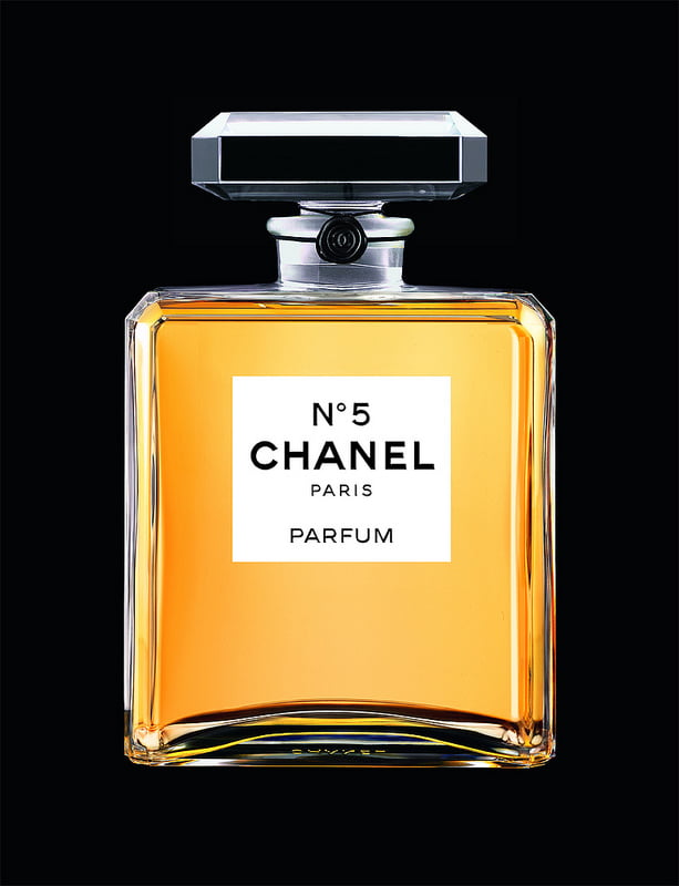 5 Extraordinary Women Share Their First Memories of CHANEL No 5