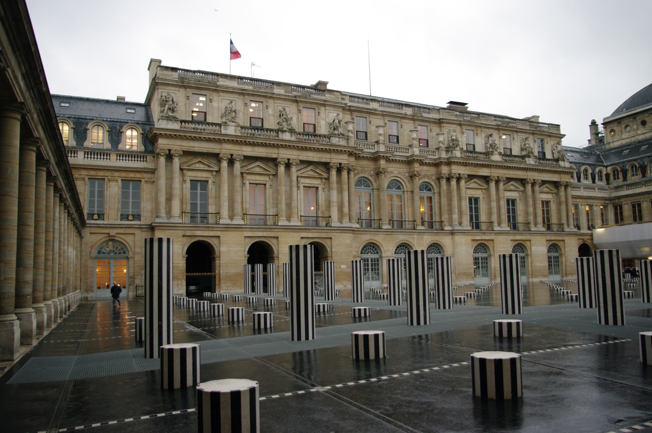 Janelle Gould - Exploring the Palais-Royal Article - Palais-Royal - My French Life™